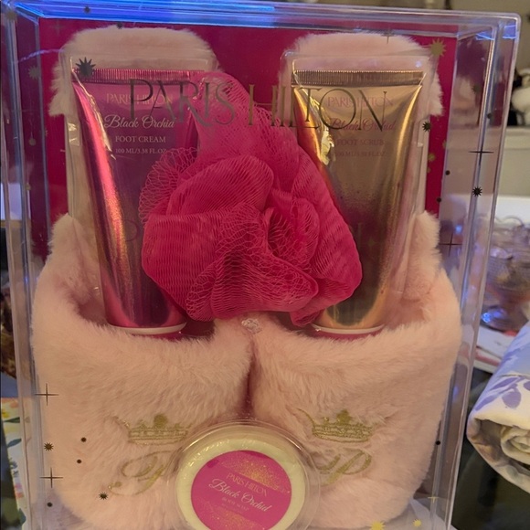 Paris Hilton Other - Paris Hilton black Orchid foot care. Slippers, foot scrub, cream, soap,loofa NWT